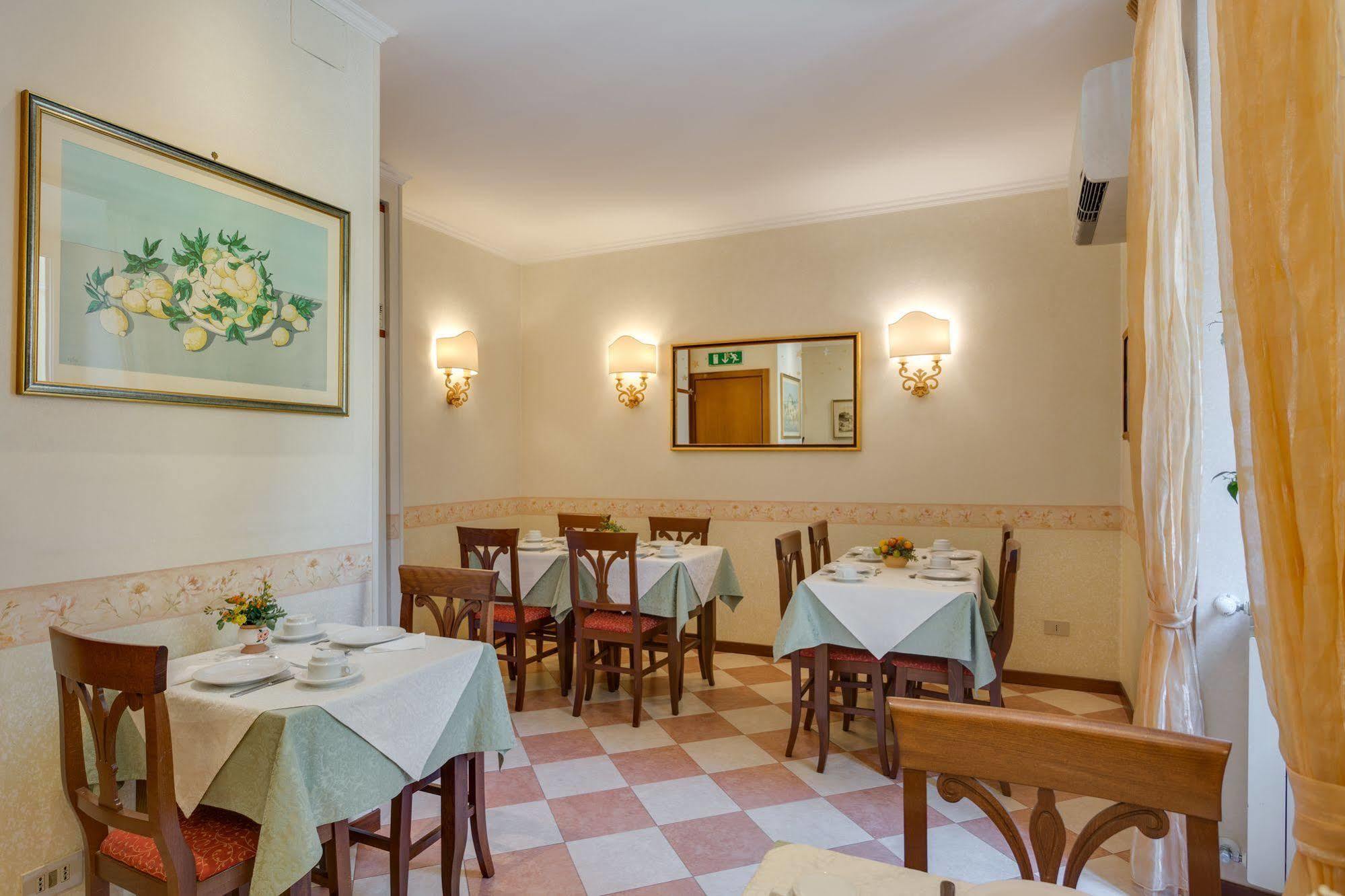 Hotel Silla Roma Esterno foto